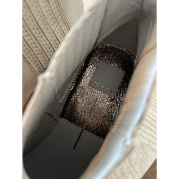 New Dolce Vita Womens Towne Leather Chelsea Boot Booties Gray Almond‎ Toe Size 9 - Picture 4 of 4
